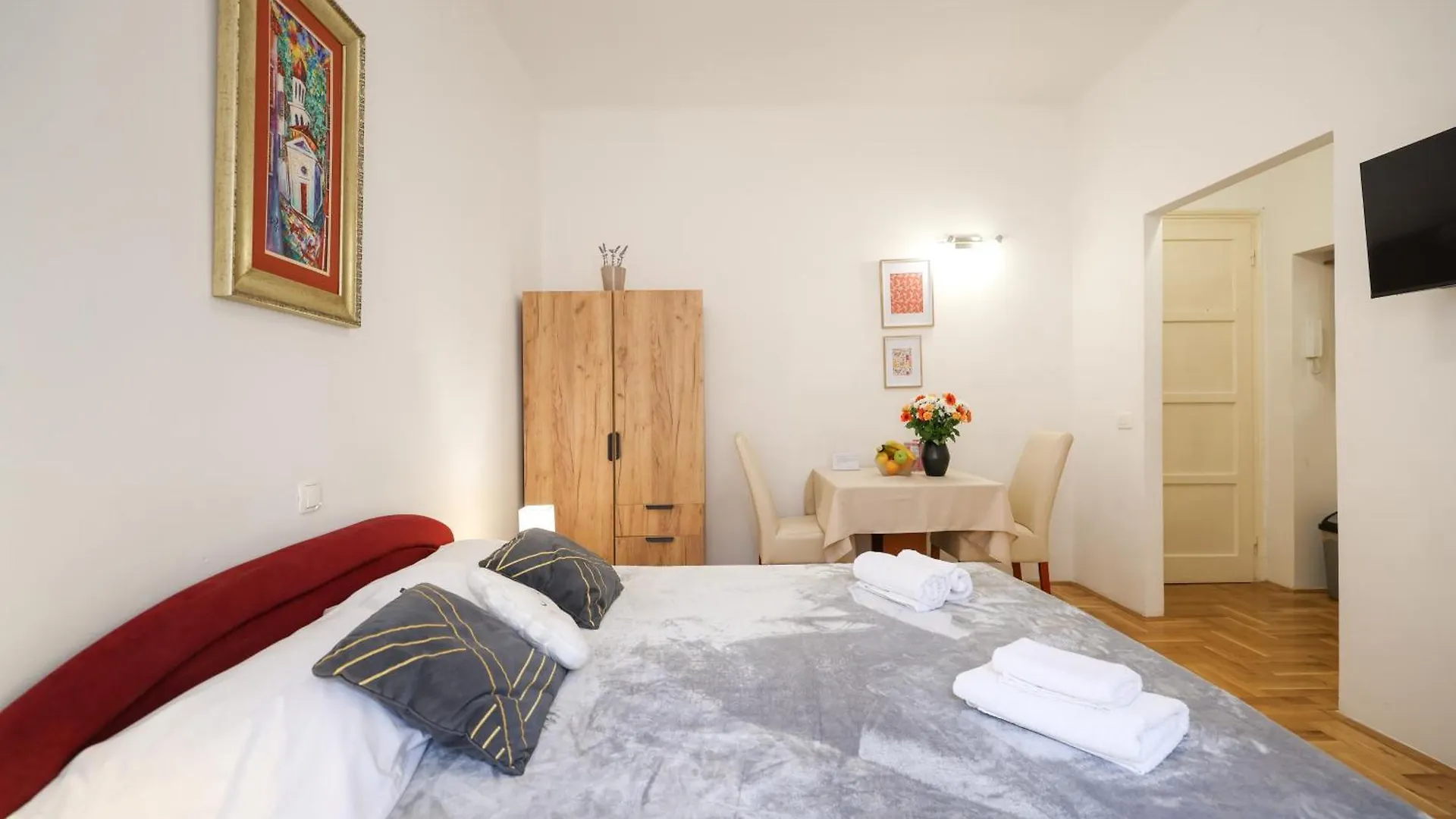 Apartment Studio Laura In The Heart Of Zadar